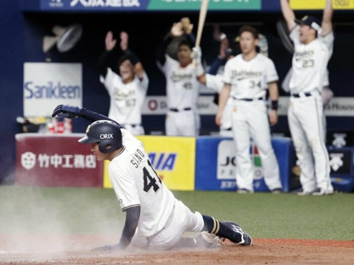 周東佑京、和田康士朗を超える？ “盗塁成功率100％男”オリックス佐野皓大の「再挑戦」＜Number Web＞ photograph by Kyodo News