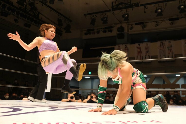 話題のフワちゃんの指導も担当…24歳でキャリア8年、スターダム葉月の魅力と“異色のスタンス”「プロレスは技の数の競い合いじゃない」(55)