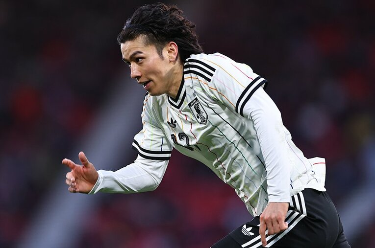 スコットランド戦に先発した日本代表MF田中碧。リーズで出番が限られているが、現地英国記者はどう見ているのか ／ photograph by Robbie Jay Barratt - AMA/Getty Images