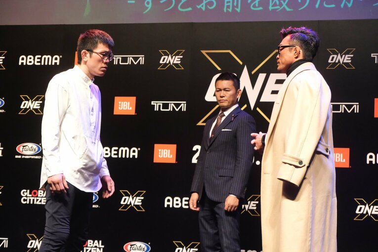 「那須川天心や武尊とは違うんですよ、僕は」青木真也が因縁の秋山成勲に大逆転KO負け…帰国して語った本音とこれから「50歳になっても」(41)