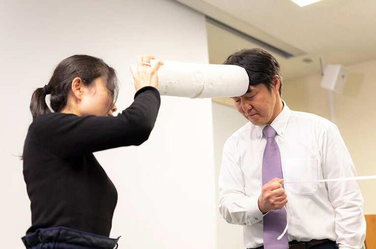 ラグビー選手の感覚を、ラグビー経験のない人が体験する。それを可能にするのが「翻訳」である。 ／ photograph by Toshiya Kondo