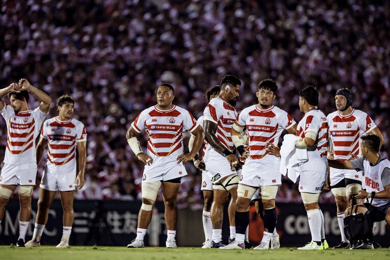 今大会にもトンガ出身の代表選手は多い。ヴァルアサエリ愛（左から3人目）は前回日本W杯でも活躍した　©Kiichi Matsumoto