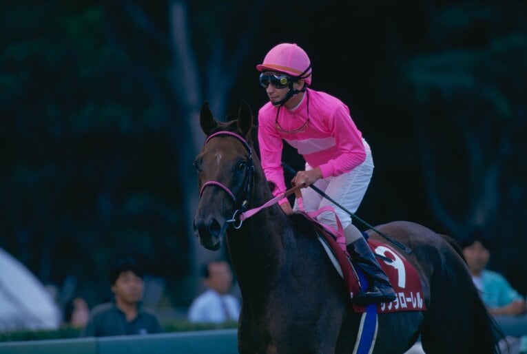 1996年の年度代表馬・サクラローレル。横山典弘を背に天皇賞・春と有馬記念を制した　©Keiji Ishikawa
