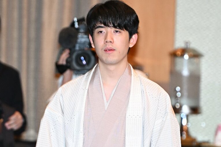 前人未到の八冠を達成した藤井聡太 ／ photograph by Keiji Ishikawa