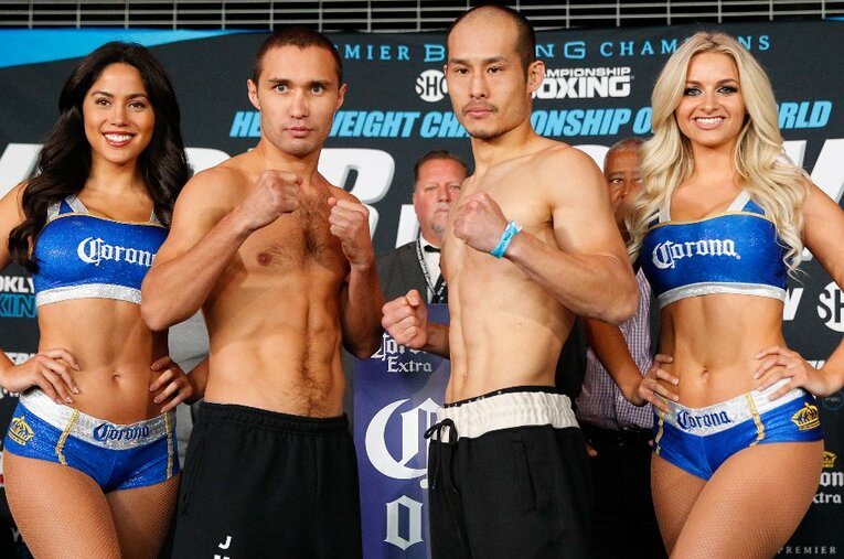 38歳の現役プロボクサー近藤明広（右）。自らも認める「不思議なボクシング人生」を語る（写真は2017年の世界タイトル挑戦時） ／ photograph by Getty Images