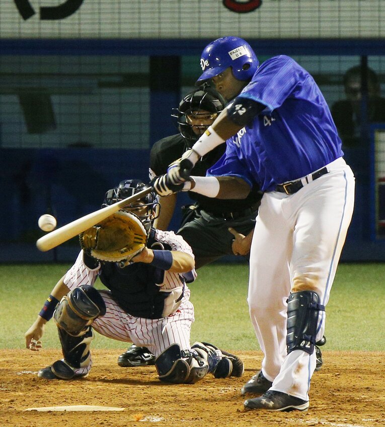 2013年、首位打者と打点王を獲得したブランコ　©JIJI PRESS