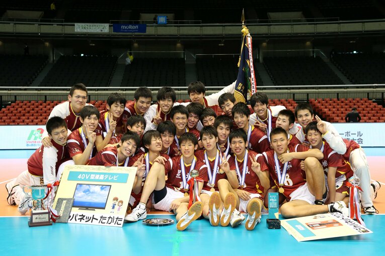 2年連続で高校3冠を達成した星城高校（2014年/中根監督は前列左）©︎AFLO SPORT