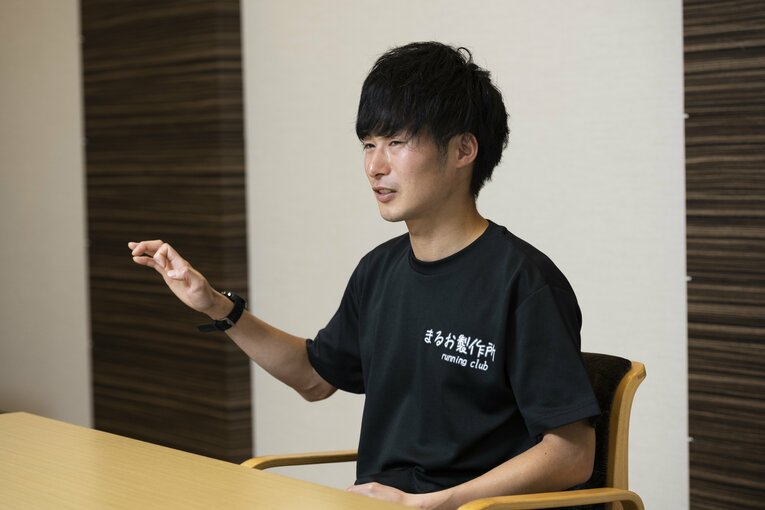 強豪で箱根駅伝を目指すも挫折…大学で“飲みサー”に入ったランナーが「人気ラン系YouTuber」になるまで(4)