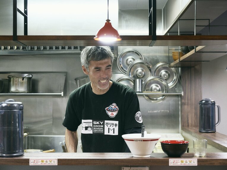 お客さんが途絶えなかったランチタイム。丁寧な接客も印象に残った　©︎Yuki Suenaga