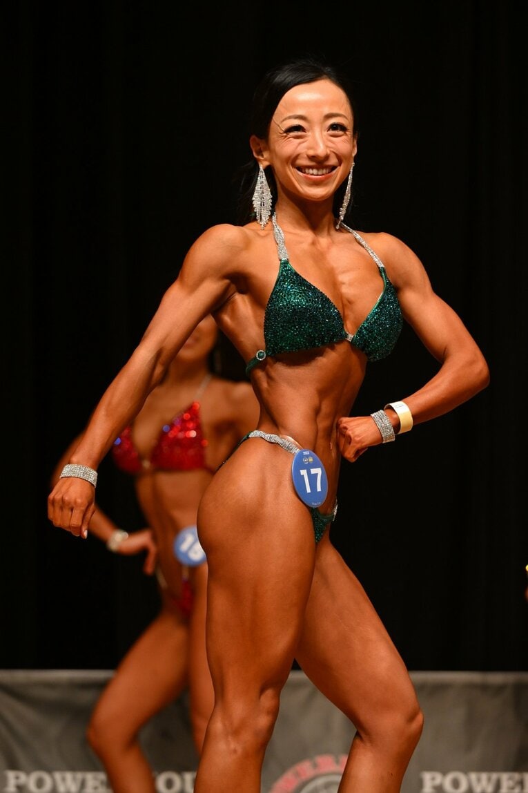 ボディメイクに挑戦した藤澤さん（全14枚中の4枚目）　提供／FWJ