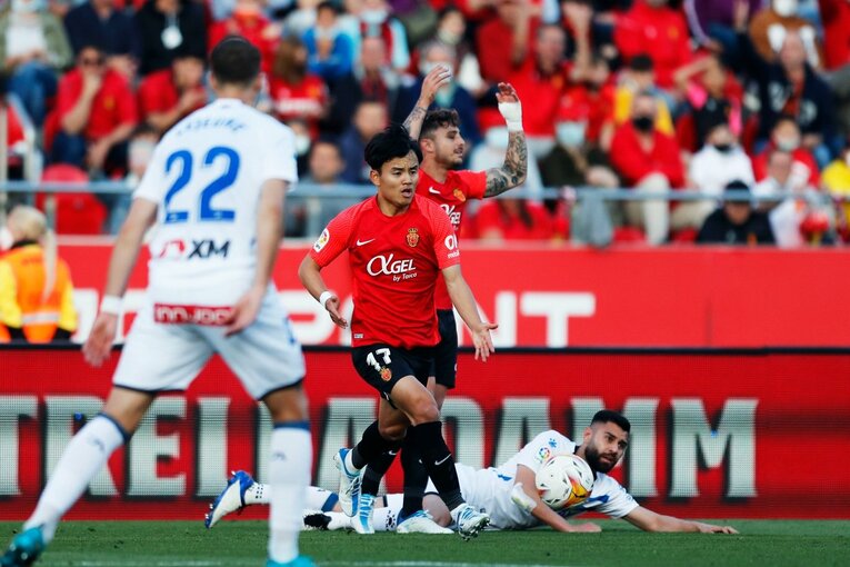 “久保建英が倒されても笛が鳴らない”スペインでの苦悩… 活路はやっぱり“韓国の至宝”との関係性？〈撮影者の視点〉(18)