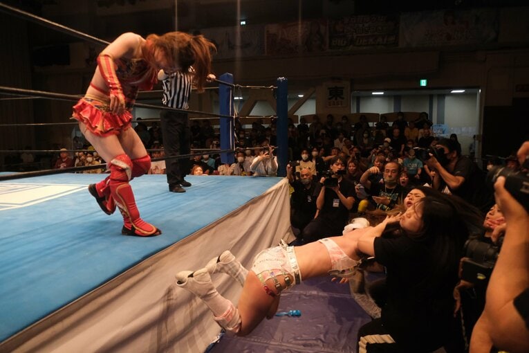 「燃え尽き症候群」から岩谷麻優が迎えた“キャリアで一番のピーク”…右ヒジ脱臼まで続いた藤本つかさとの“最高峰の女子プロレス”(40)