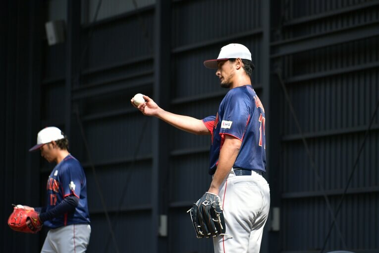 WBCキャンプ2日目、ブルペンで投球するダルビッシュ　©︎Hideki Sugiyama