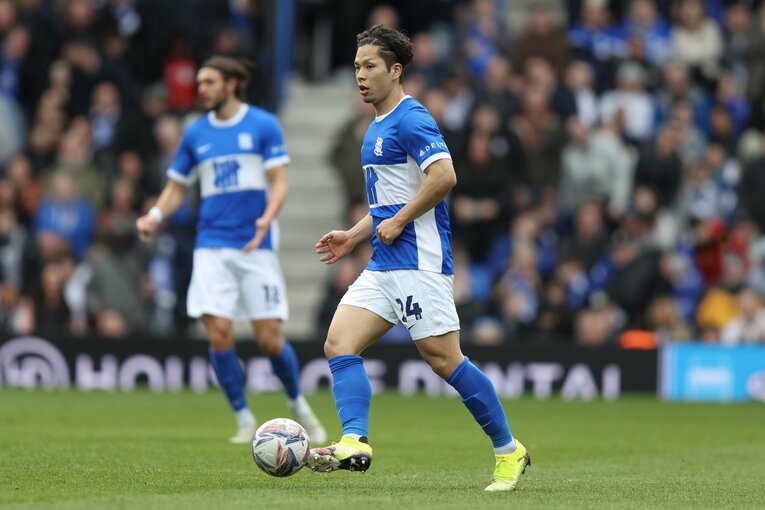 ボランチとして全38試合出場した岩田。デービス監督からは「（マンチェスター・シティのMF）ロドリみたいになってほしい」と言われたという　©︎Getty Images