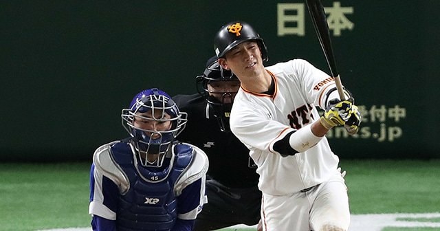 小林誠司が迫る史上最低打率の偉業 規定打席達成で1割台なら35年ぶり 2 3 プロ野球 Number Web ナンバー