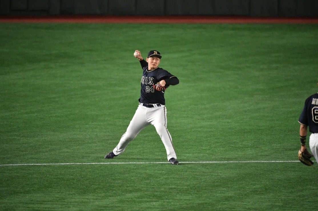 紅林のショート守備　©Hideki Sugiyama