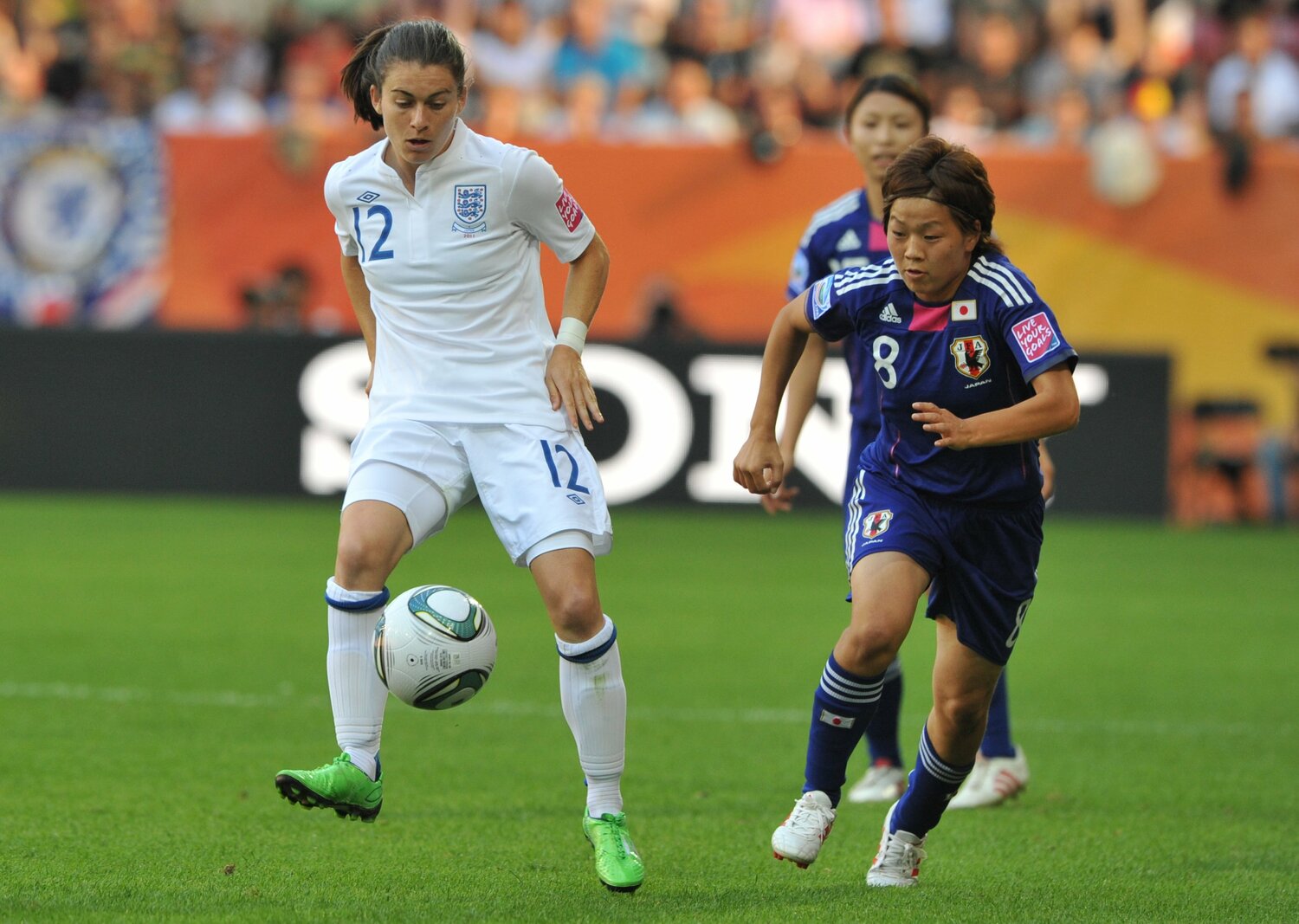 イングランド戦の宮間　©DPA/JIJI PRESS