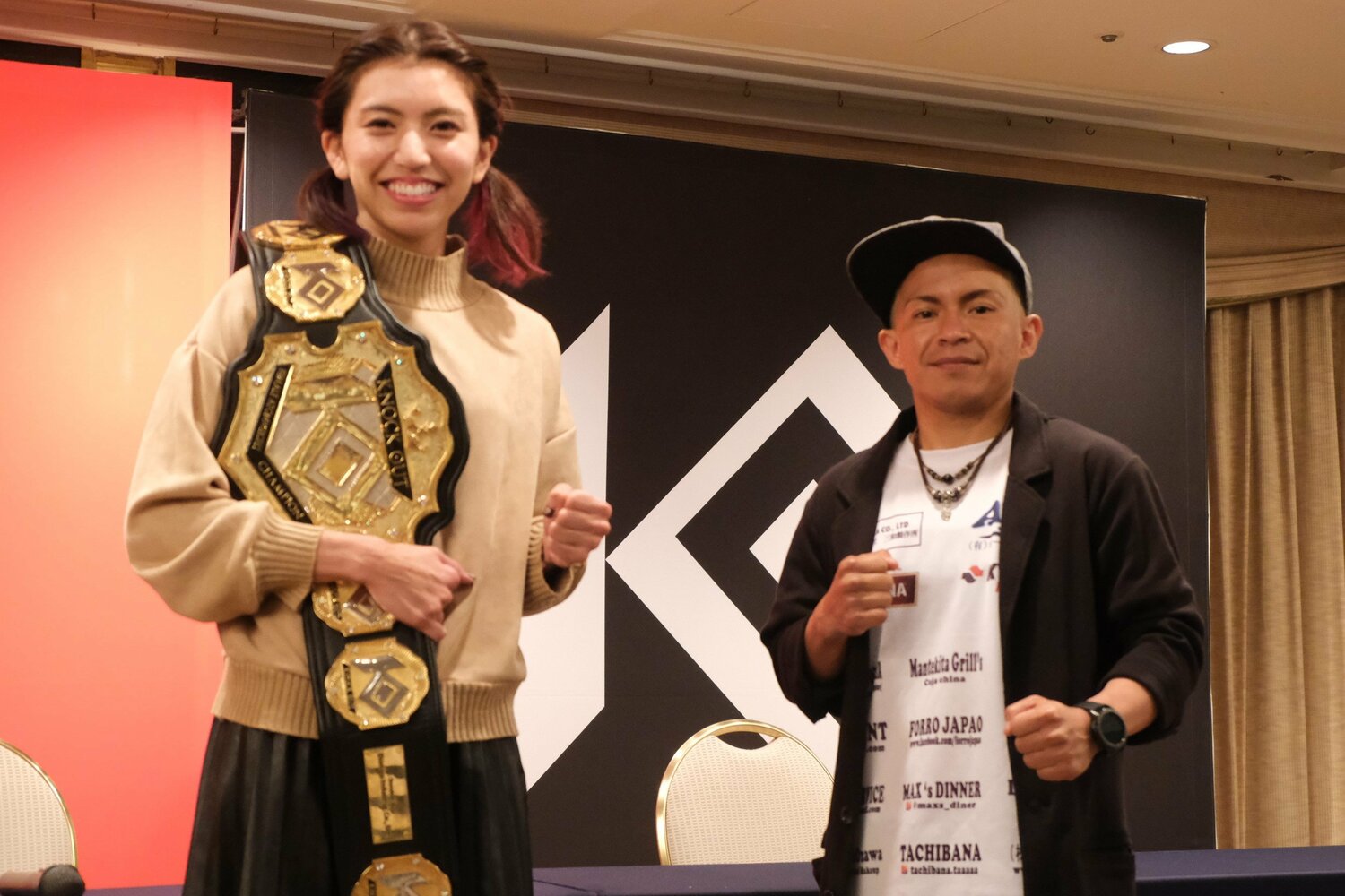 会見に臨んだぱんちゃん（左）とMIREY　©Norihiro Hashimoto