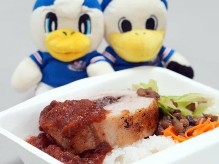 あの“マツコ番組”で取り上げられず「めちゃくちゃ悔しいです（笑）」 横浜F・マリノス運営担当に聞く“ウマすぎるスタジアムグルメ”が生まれるまで＜Number Web＞ photograph by Masashi Hara