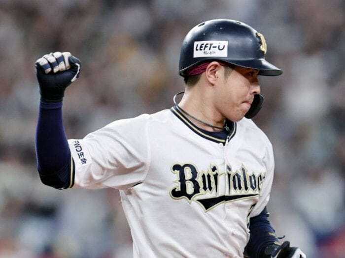 〈FA取得→シーズン中に残留表明〉オリックス・若月健矢が明かした決断の舞台裏「関東のチームでプレーしたい考えも…」決め手はあの人の存在＜Number Web＞ photograph by JIJI PRESS