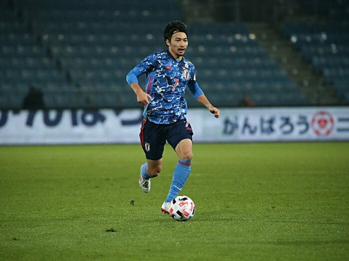 遠藤航も守田英正も田中碧もいる…柴崎岳に聞く「激戦の日本代表“ボランチ争い”をどう見ているか？」＜Number Web＞ photograph by Sports Graphic Number