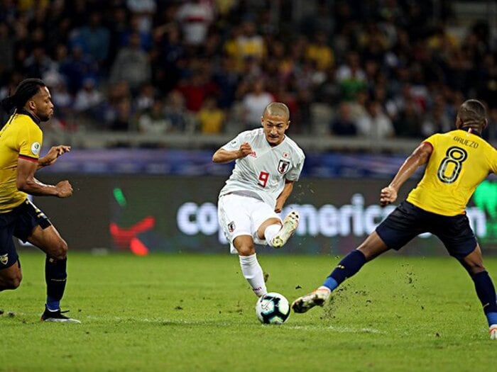 余裕がないと得点は決め切れない？日本サッカーに欲しい「遊び」。＜Number Web＞ photograph by JFA/AFLO