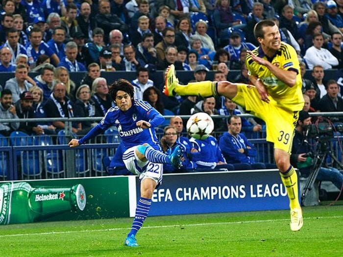 CLで価値あるドローは内田のおかげ？流れを変えた“ボランチ的”センス。＜Number Web＞ photograph by AFLO