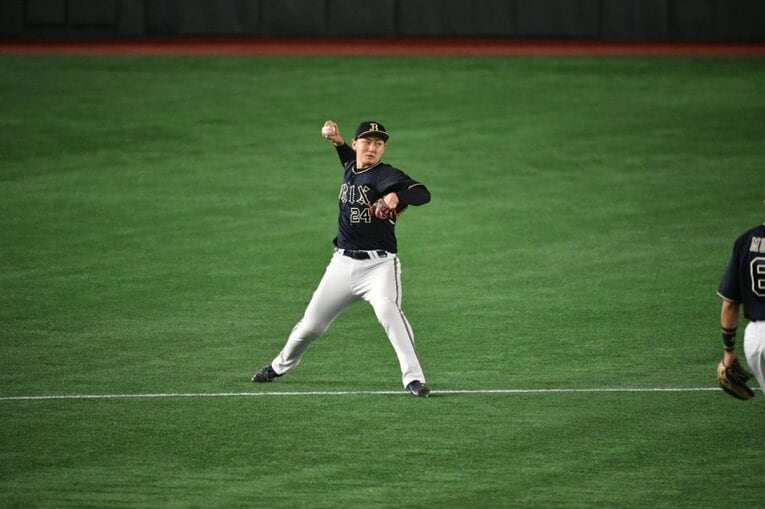 紅林のショート守備　©Hideki Sugiyama