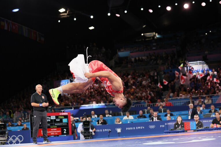 金メダルを獲得した日下尚の「歓喜のバク宙」（7枚目／全7枚）©JMPA