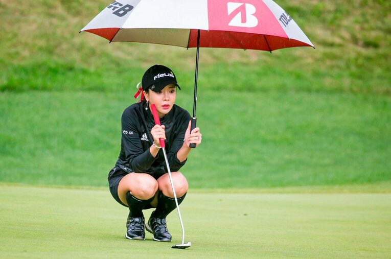 アン・シネ ／ photograph by AFLO