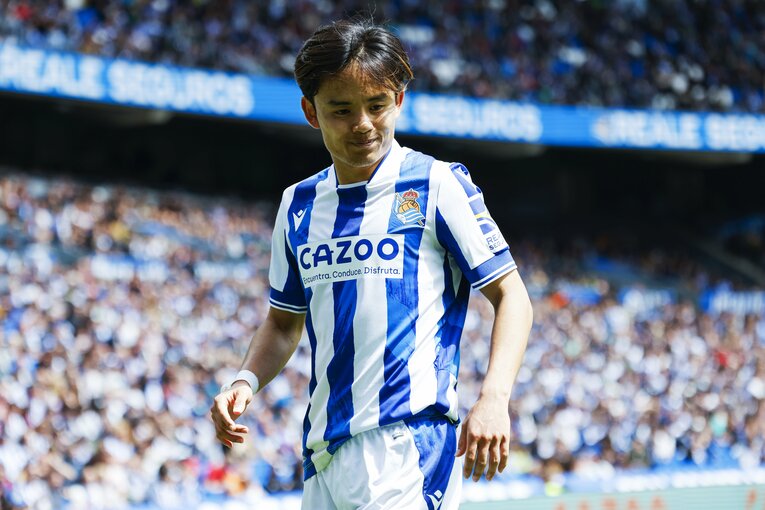 久保建英PK獲得＋シルバに絶妙アシストもドローに落胆　だが翌朝「クボ表紙の新聞」を持った地元のおじさんが…カメラマンは見た(55)