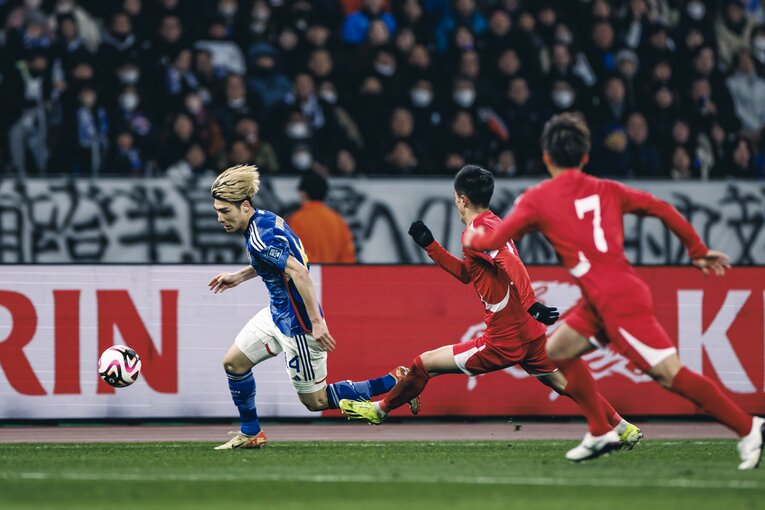 右サイドで突破力を見せた橋岡大樹　©Kiichi Matsumoto/JMPA