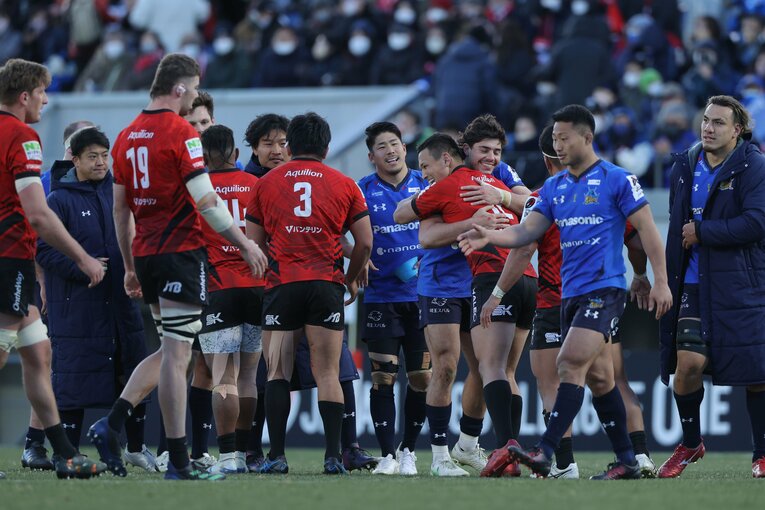 埼玉ワイルドナイツ相手に勝利まであと一歩のところまで迫った横浜イーグルス　©︎JRLO