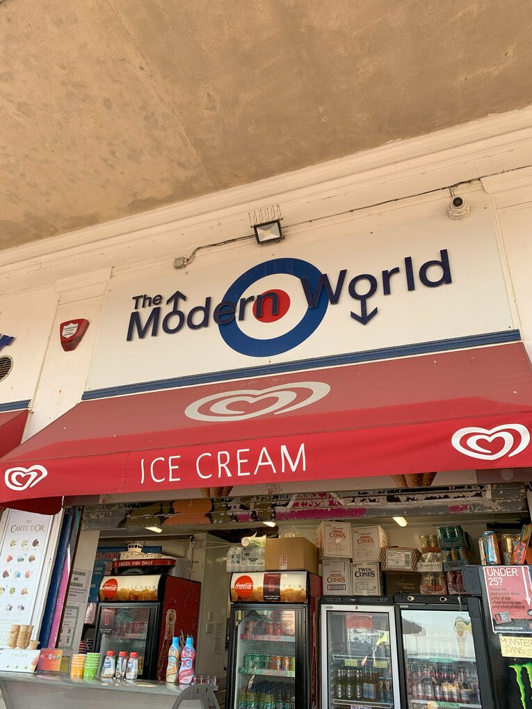 オシャレなブライトンの町並み　©Yoichi Igawa　