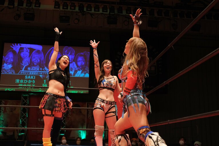 “京都のバスガイド”は人気女子プロレスラーに…清水ひかり（29）を突き動かしたスターダム中野たむの姿「だって大好きなんですもん」(60)