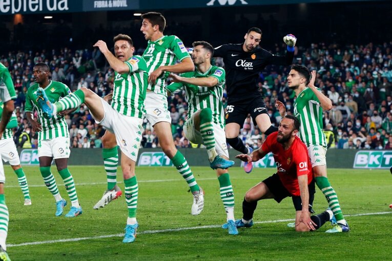 森保監督が久保建英をスペインまで見に来たのに…45分で交代　カメラマンが「終盤までいれば」と心残りを感じた理由(38)