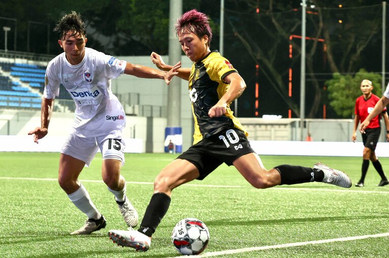 シンガポールのタンピネス・ローバーズFCでプレーする仲村京雅（28歳）。先日、帰化が承認されA代表デビューを果たした ／ photograph by Ayumi Nagami