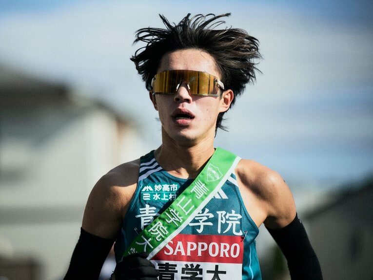 4区で初の箱根路出走となった青学大3年の平松享祐。実は先輩ランナーのアクシデントによるスクランブル発進だった　©Yuki Suenaga