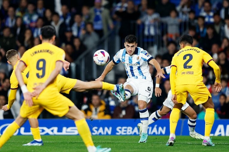 左サイドで奮闘したバレネチェア