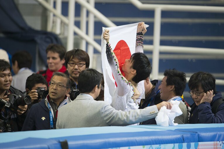 ソチ五輪、日の丸を背負った“奇跡の1枚”の前後の写真　©Asami Enomoto/JMPA