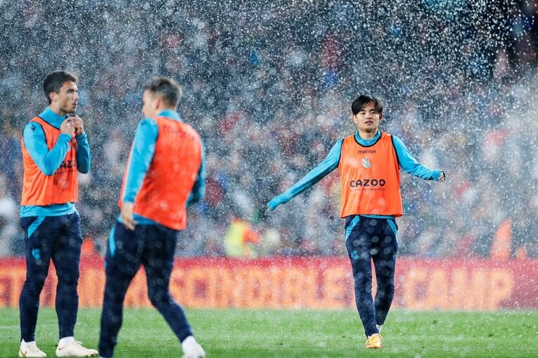 今季9点目！ 久保建英が凄まじい「バルサ撃破ドリブル、ブスケッツ退団・優勝セレモニーが同時に」カメラマンが見た“美しいカンプノウの夜”(22)