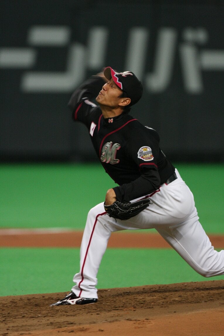 ロッテ時代の久保　©BUNGEISHUNJU