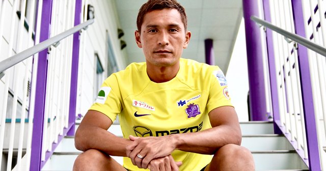 青山敏弘選手 ミズノ・ユニフォーム時代のキーホルダー希少 青山敏弘選手 ミズノ・ユニフォーム時代のキーホルダー希少