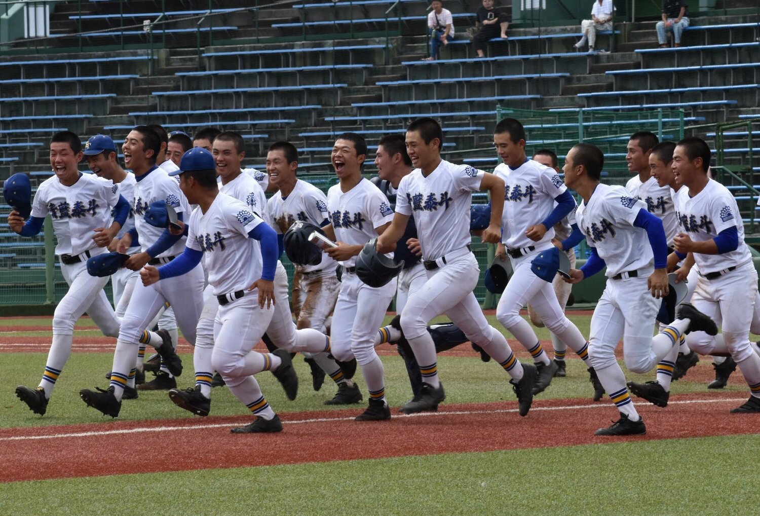 写真は2019年9月の青藍泰斗。当時は白地のユニフォームだった。その後、白地に青のストライプが入り、昨秋に現在の青いユニフォームに変わった ©Sankei Shimbun
