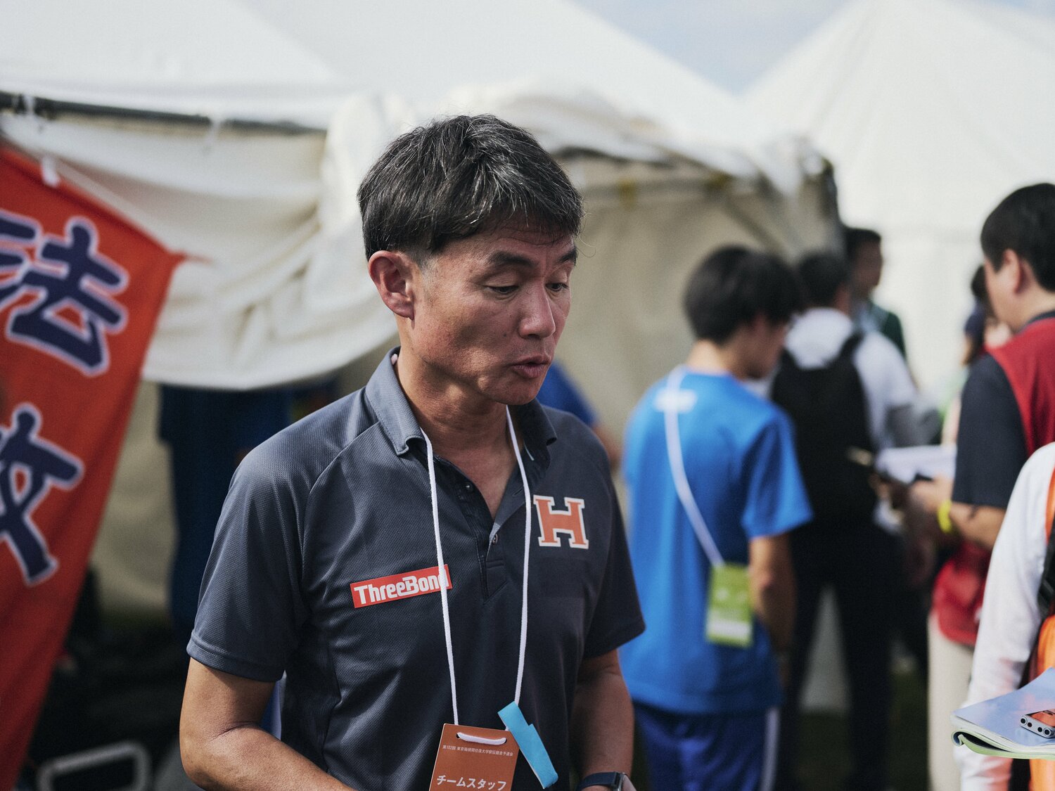 坪田監督の表情は青ざめていた ©Yuki Suenaga