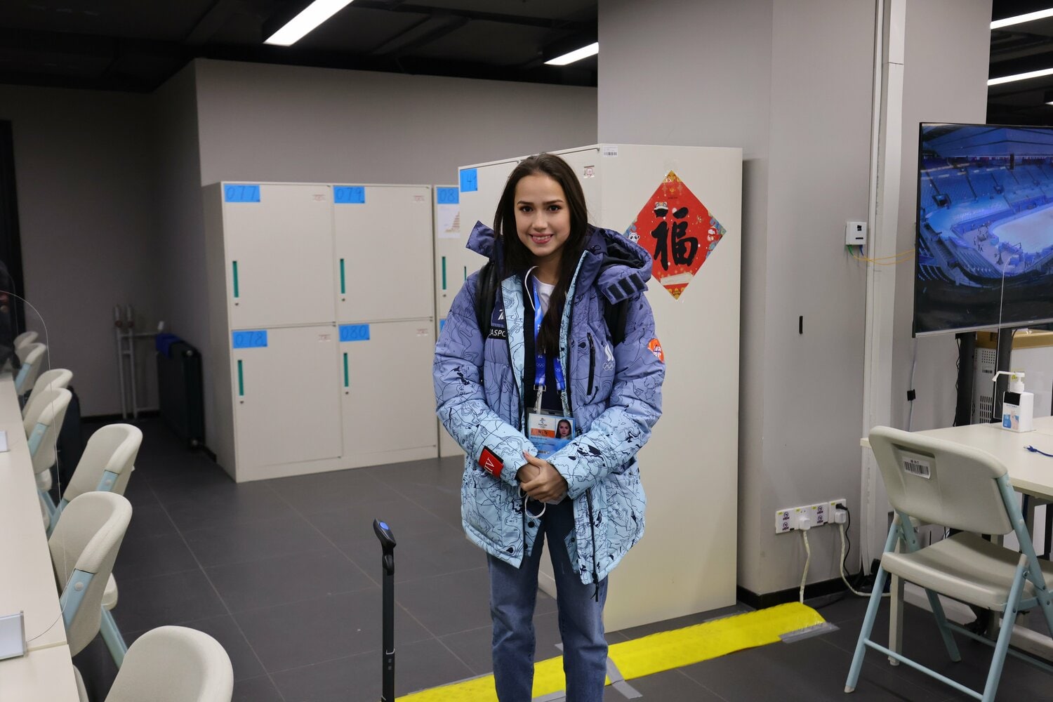 キャスターとして北京五輪の会場を訪れたザギトワ。大人びた風貌だが、それでもまだ19歳だ ©Ryosuke Menju/JMPA