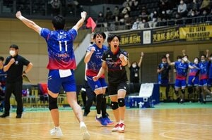 バレーFC東京、突然の「活動休止」に選手の本音は？ 長期離脱中のリベロ古賀太一郎は仲間に問いかけ「思っていることを吐き出せ」