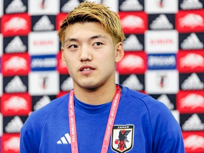 「キャプテン、佑都くんは見ていて…」堂安律24歳が目指す先輩・吉田&長友からの“継承”「2人に共通しているのは“安心感”と“説得力”」<Number Web> photograph by Kiichi Matsumoto/JMPA