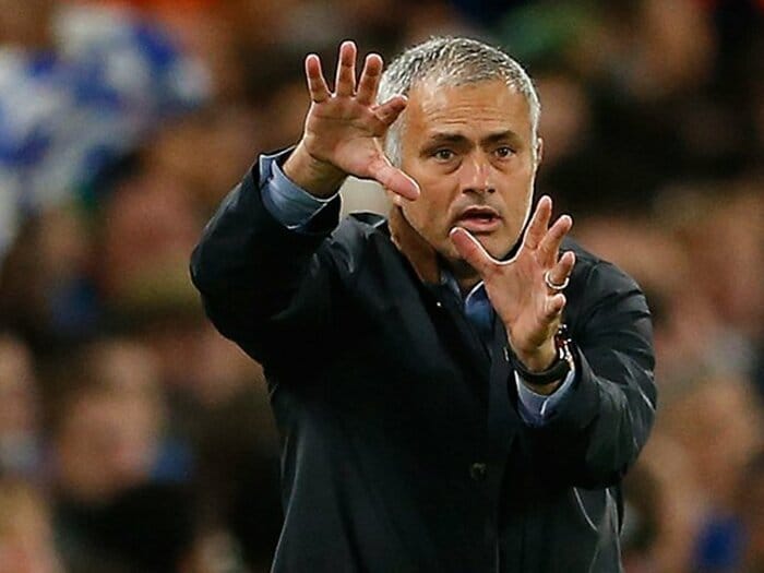 プレミア監督解任予想が今季も熾烈。モウリーニョ参戦に、本命はあの男。＜Number Web＞ photograph by AFLO