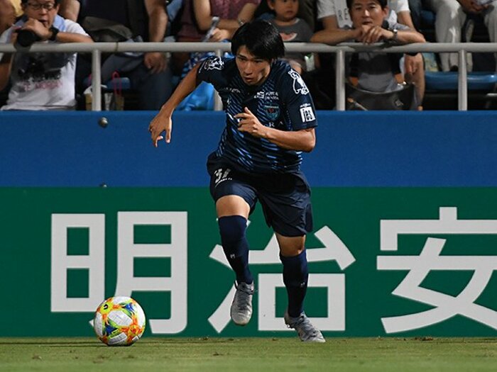 松井大輔が目をかけるドリブラー。横浜FC・松尾佑介は五輪を目指す。＜Number Web＞ photograph by Getty images